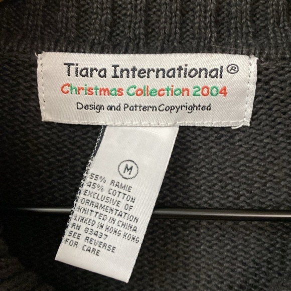 Vintage Tiara International Full Zip Christmas Sweater size Medium - Picture 3 of 4